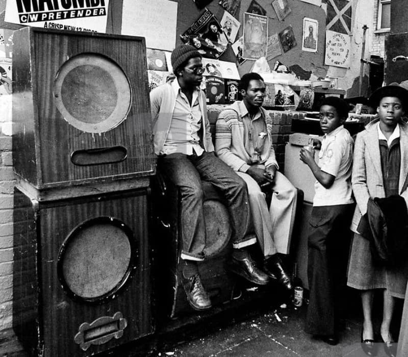 Lire la suite à propos de l’article Kingston (Jamaïque), berceau de la musique populaire jamaïcaine