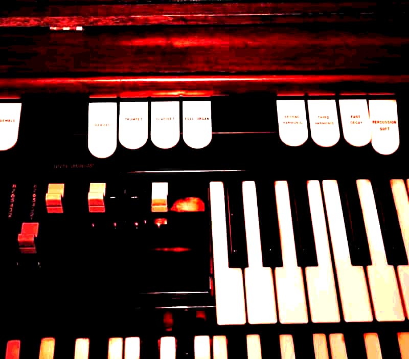 Lire la suite à propos de l’article L’orgue Hammond, du hard-bop à l’électro contemporaine