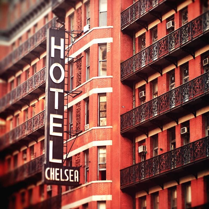 Lire la suite à propos de l’article Chelsea Hotel, lieu incontournable de la vie artistique new-yorkaise