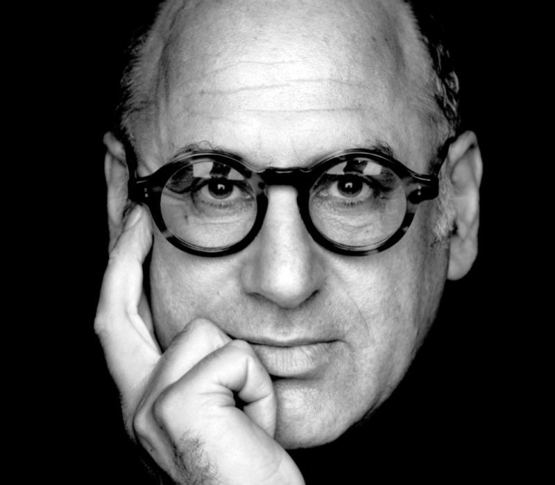 Lire la suite à propos de l’article Michael Nyman, compositeur minimaliste  et « dandy conformiste »