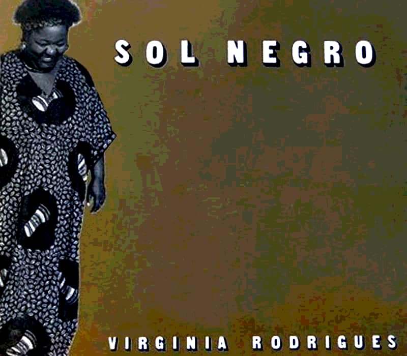 Lire la suite à propos de l’article Sol Negro (Virginia Rodrigues), transcende la distinction entre érudit et populaire